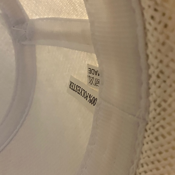 Elegant White Hat with Tan Band - Picture 2 of 5